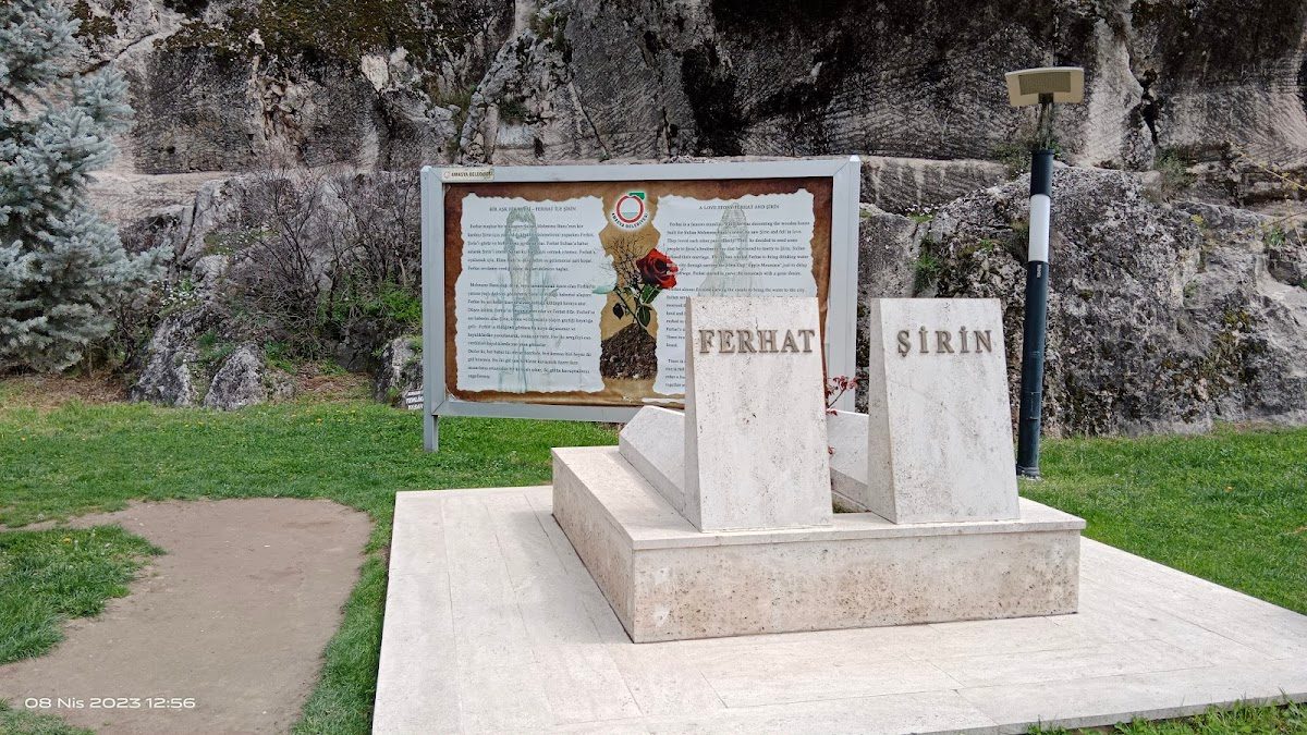 Ferhat and Shirin Lovers Museum - 3