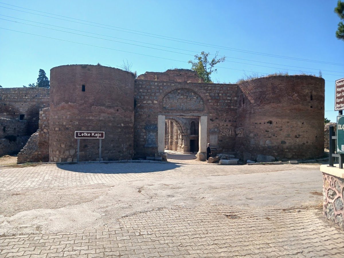 İznik Antik Kent Surları