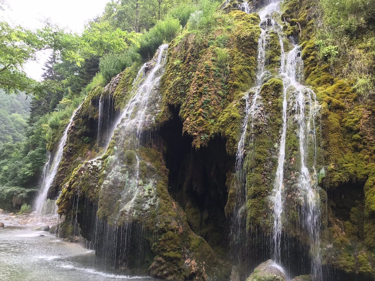 Blue Lake (Kuzalan Waterfall)