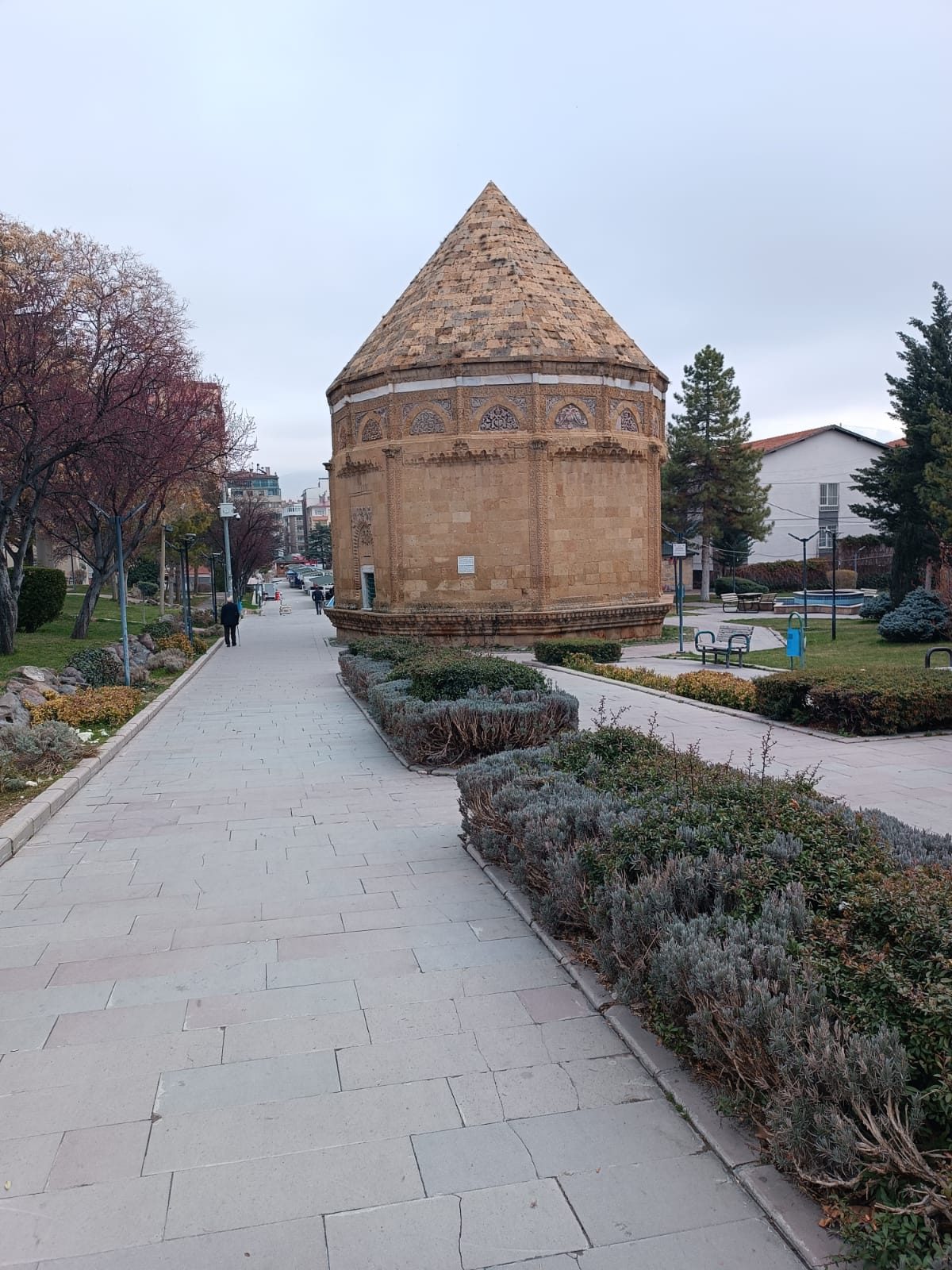 Hüdavent Hatun Tomb and Mosque
