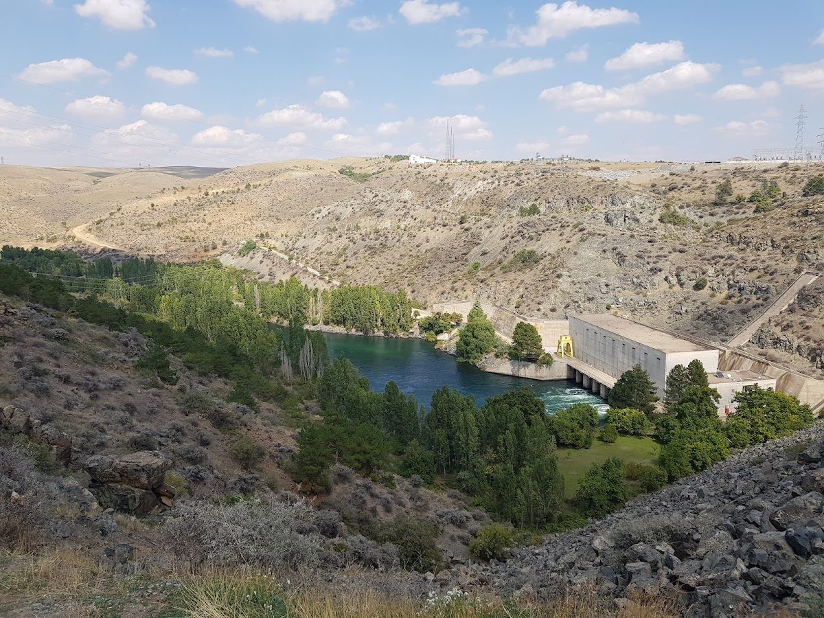 Hirfanlı Dam Lake