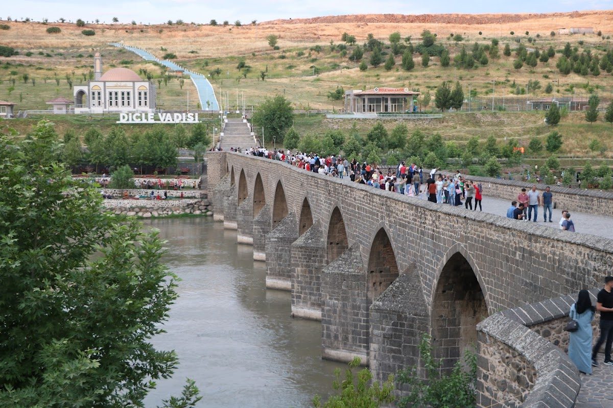 Five Arch Bridge - 3