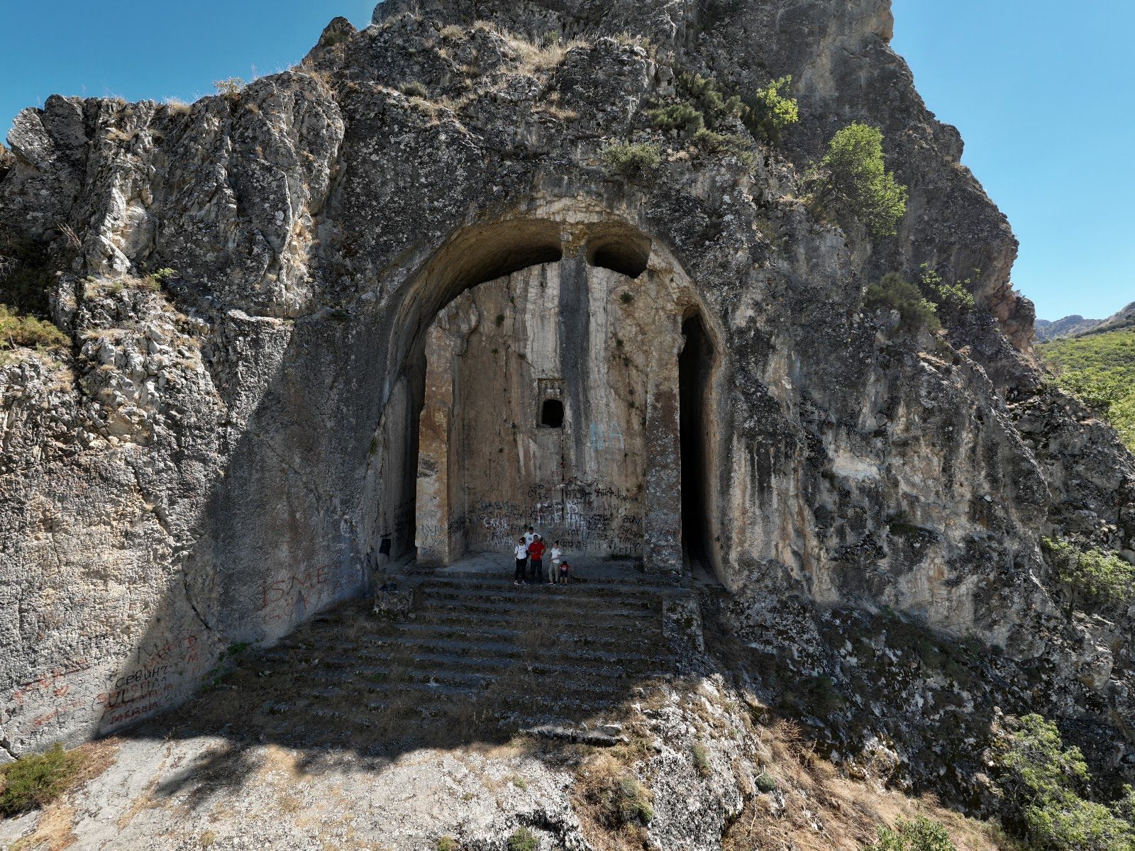 Laçin Kapılıkaya Monumental Rock Tomb - 2