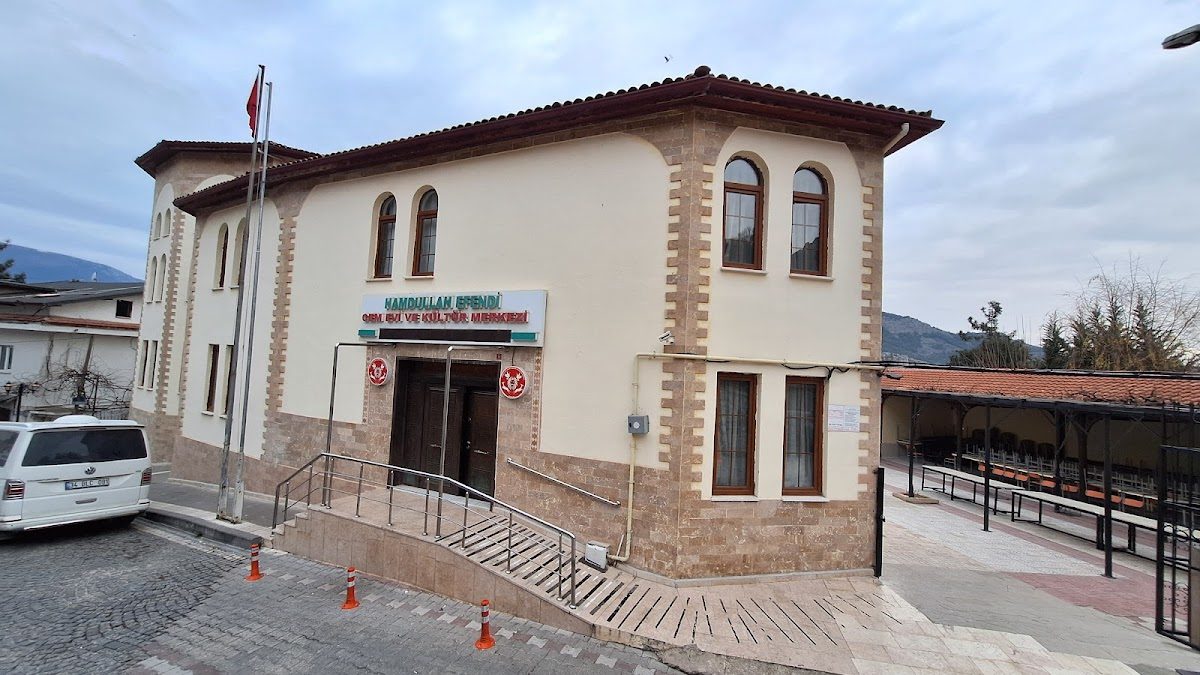 Hamdullah Efendi Türbesi Ve Cem Evi - 4