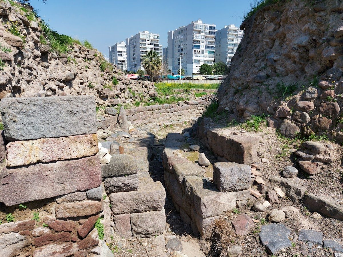 Bayraklı (Old Smyrna) Ancient City - 5