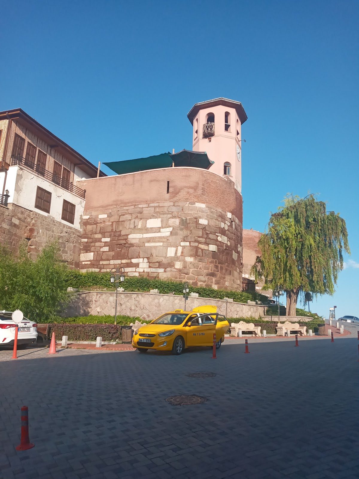 Castle - 4