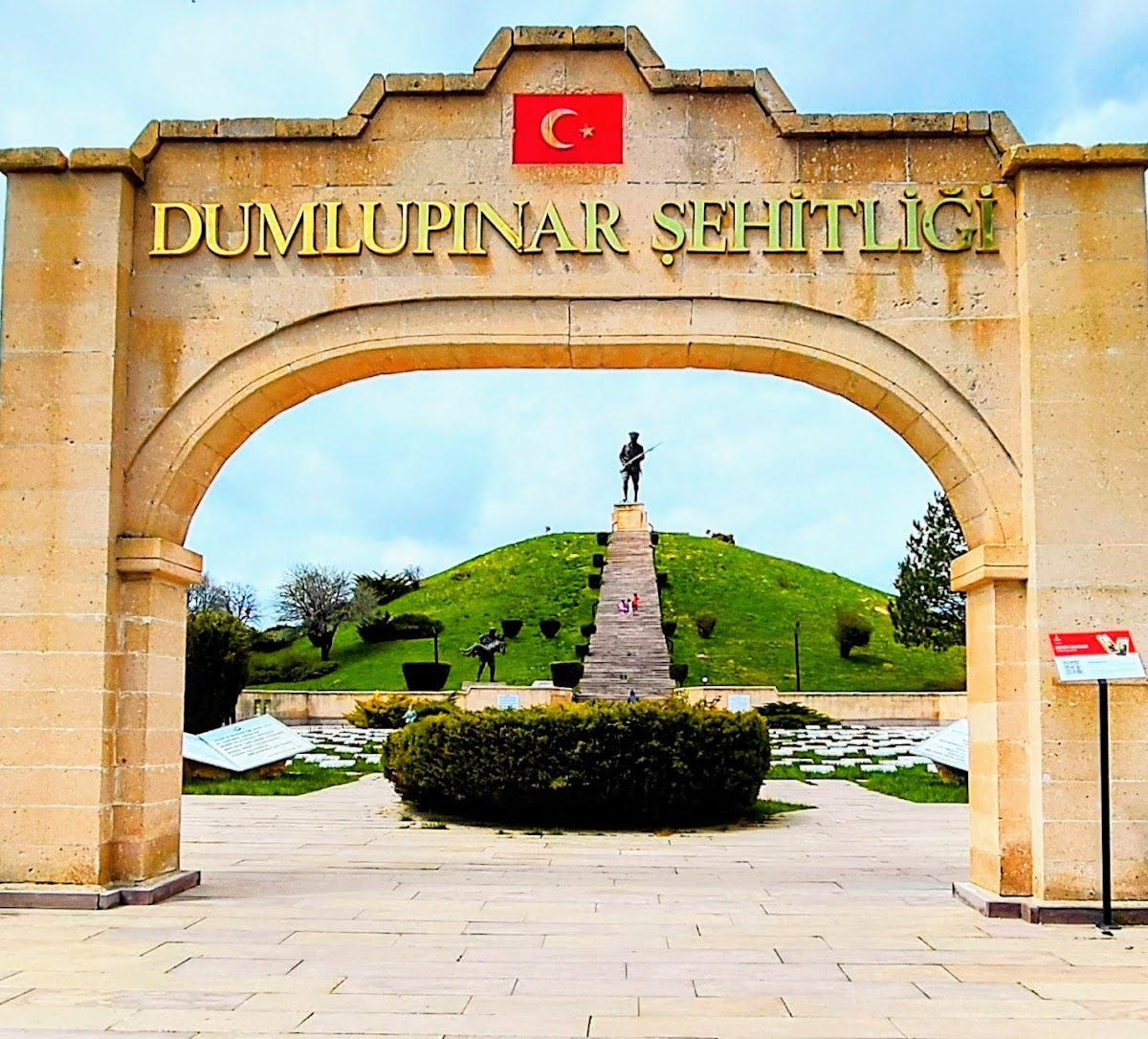 Dumlupınar Şehitliği