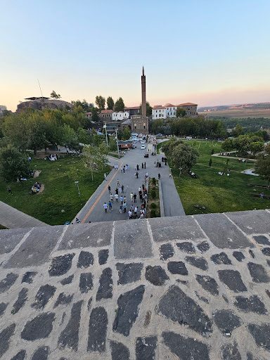 قلعة ديار بكر ومتحف الآثار