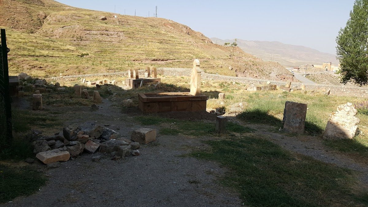 Hani Baba Mosque - 5