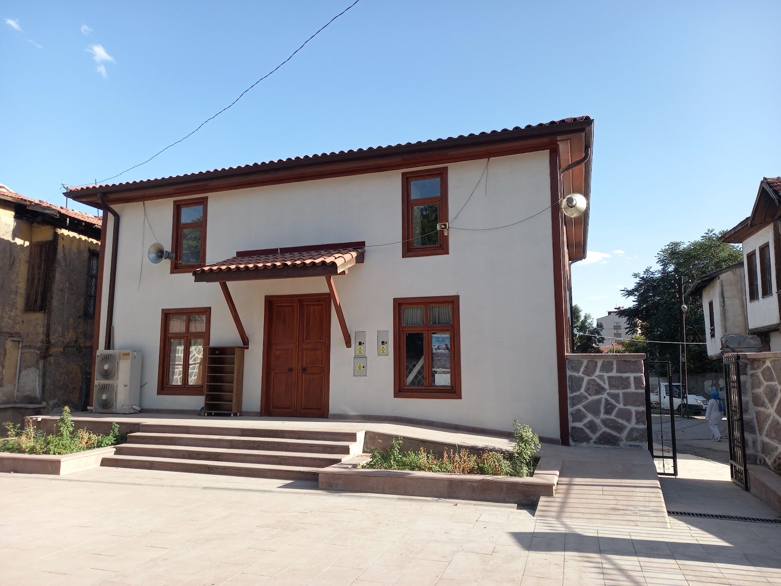 Zeynel Abidin Türbesi Ve Cami