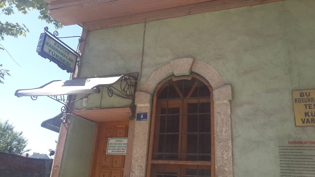 Zaviye Kadınanalar Türbesi - 4