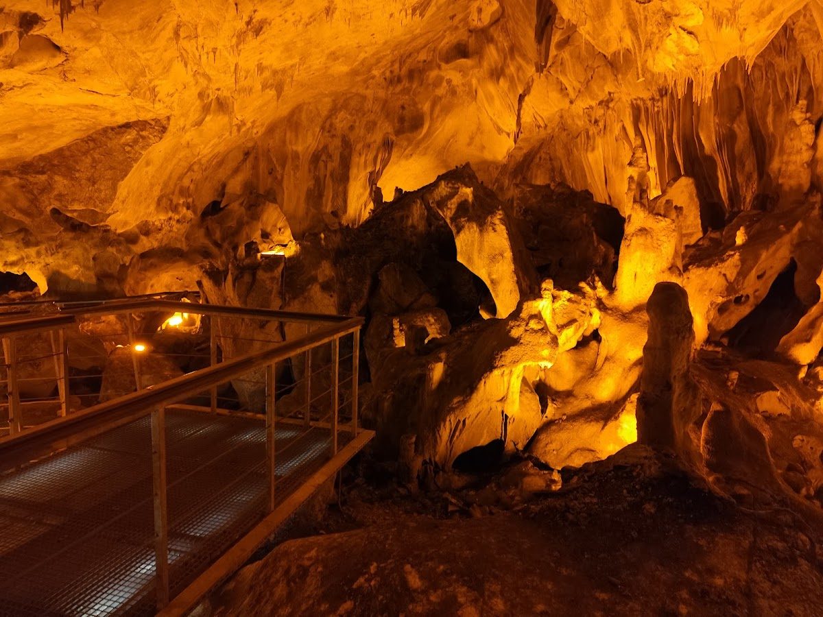 Tulumtaş Cave