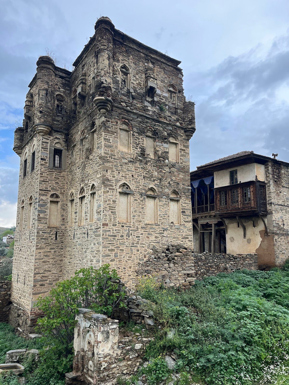Arpaz Castle