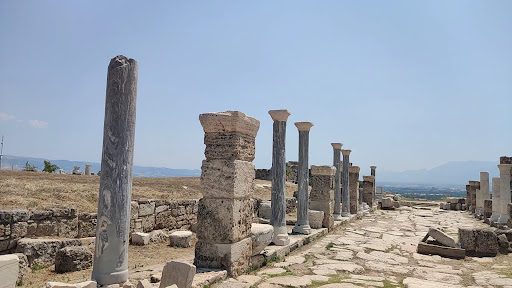 مدينة لاوديكيا الأثرية