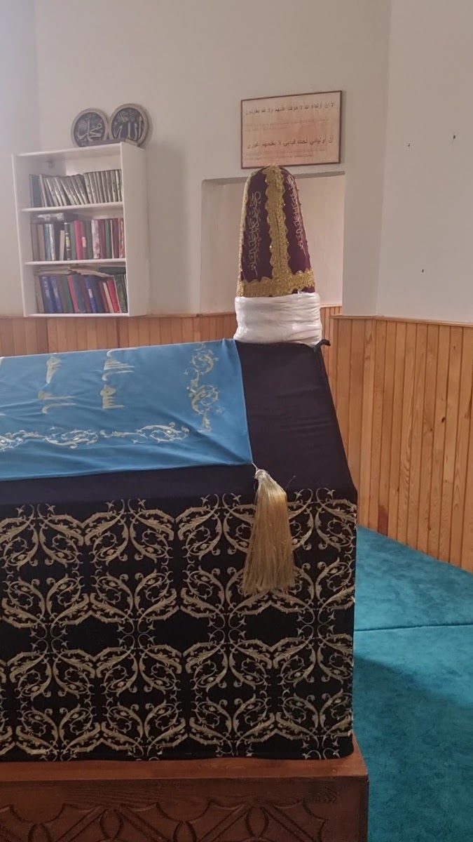 Hacı Ömer Hüdayi Baba Tomb - 1