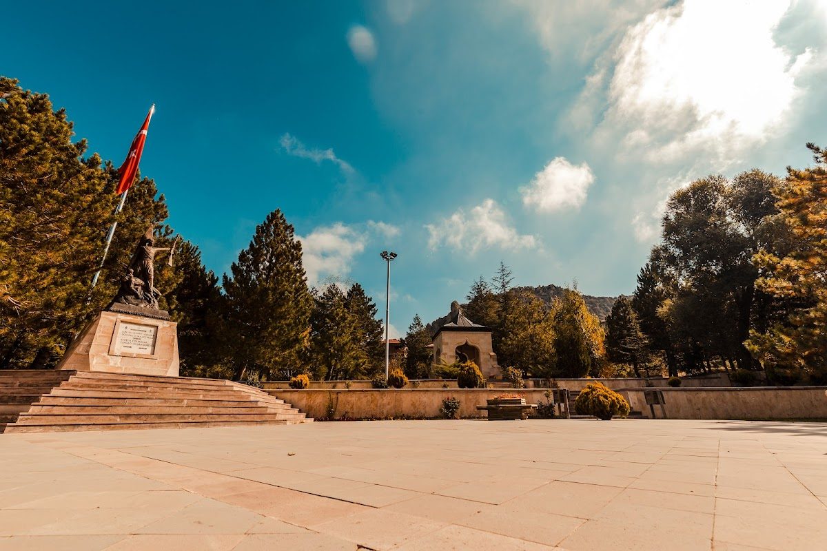 Yüzbaşı Agah Efendi Şehitliği