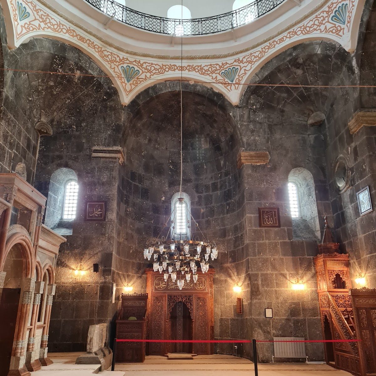 Kümbet Camii (12 Havariler Kilisesi) - 3