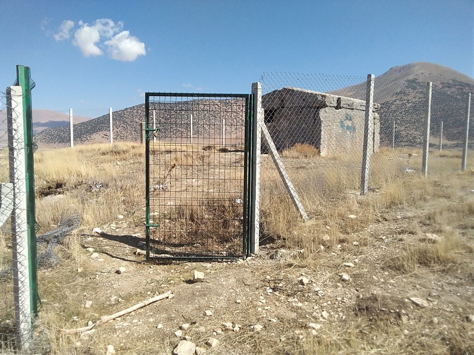 تلة موغرين الأثرية