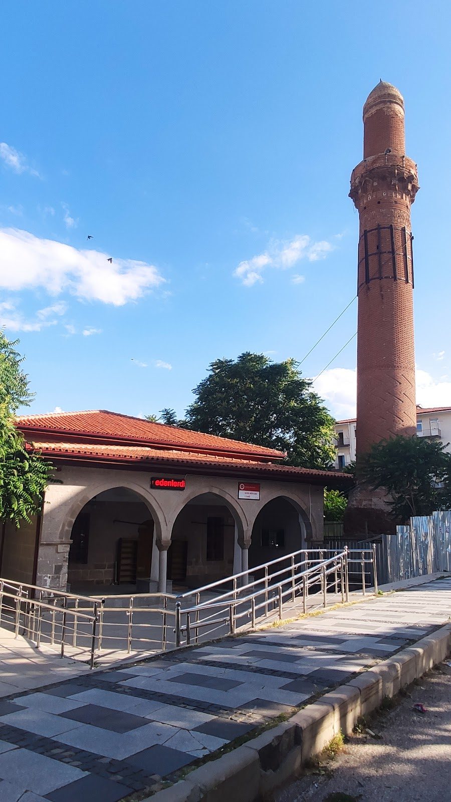 Eğri Minare - 3