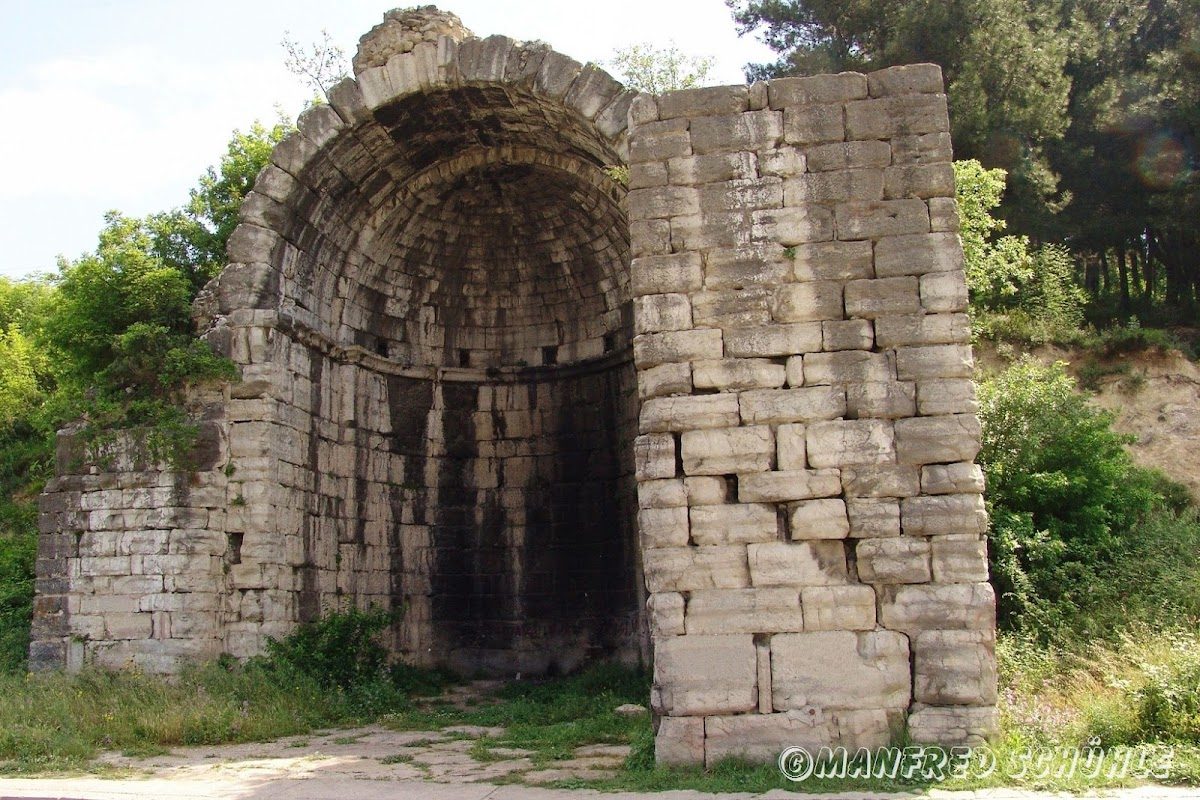 Justinianus Bridge (Beşköprü)