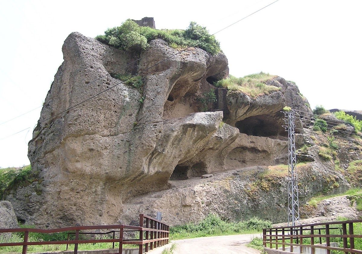 Tekkeköy Caves Archaeology Valley - 3