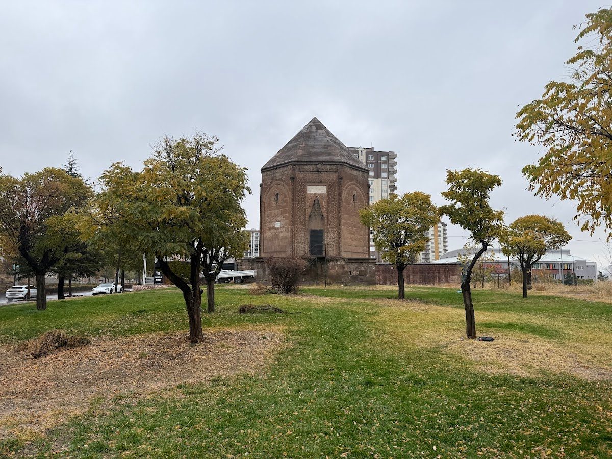Çifte Kümbet - 5