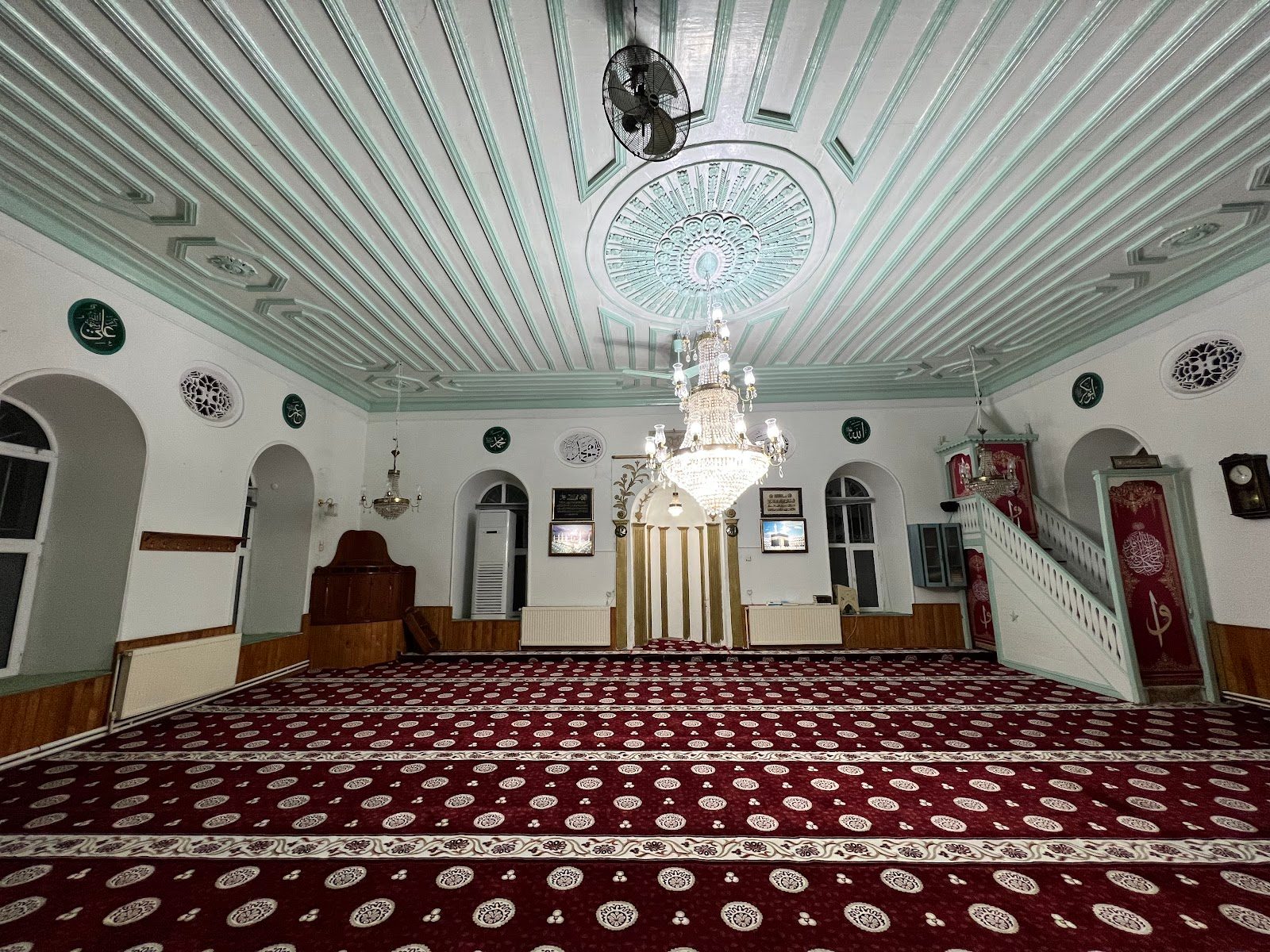 مسجد تفلي
