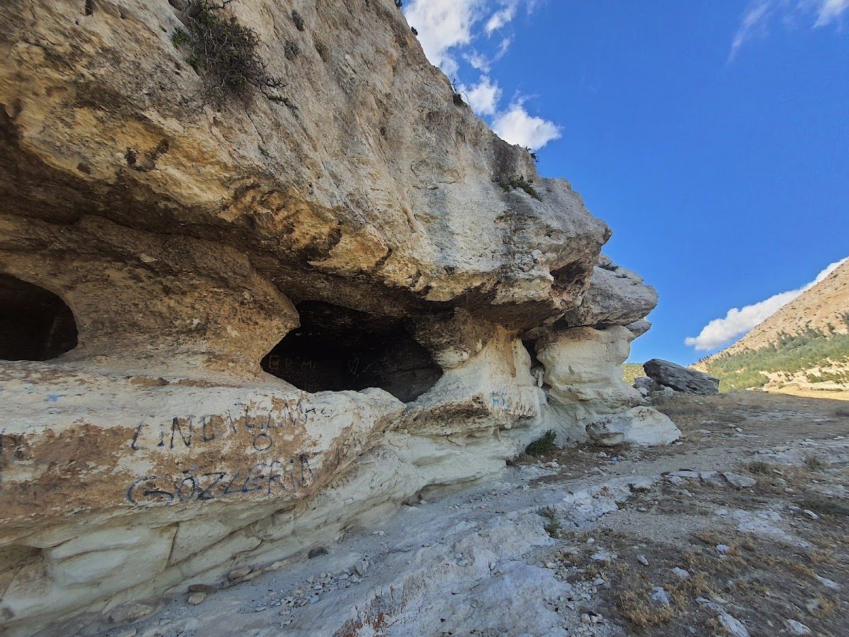Maraspoli Cave