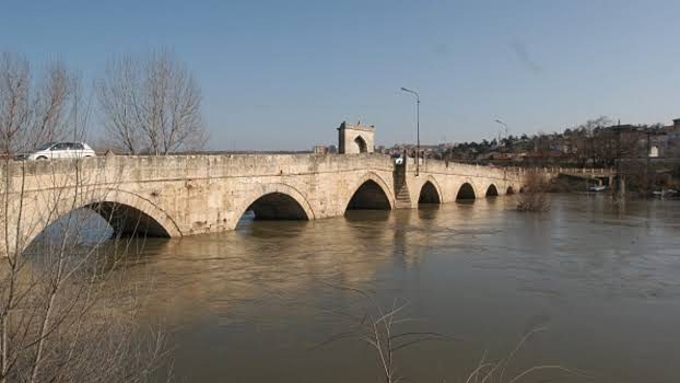 جسر ساراشهانه