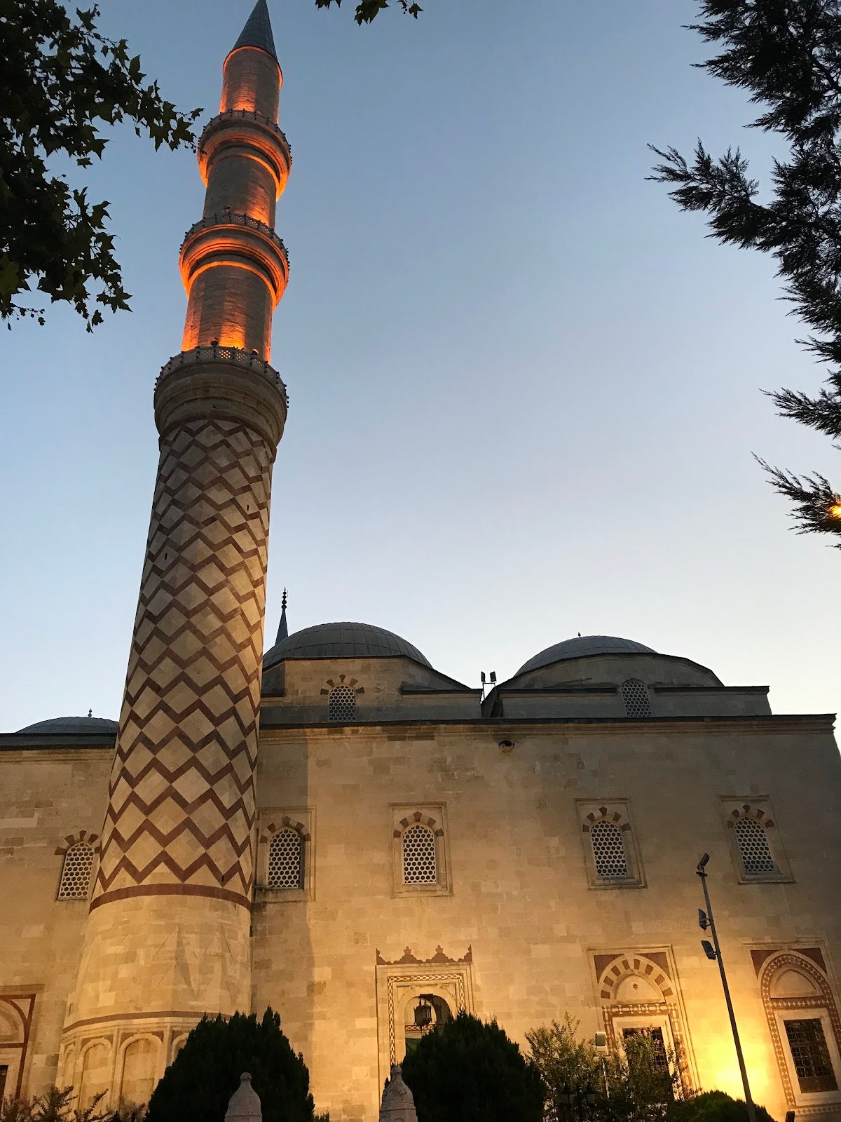 Üç Şerefeli Cami