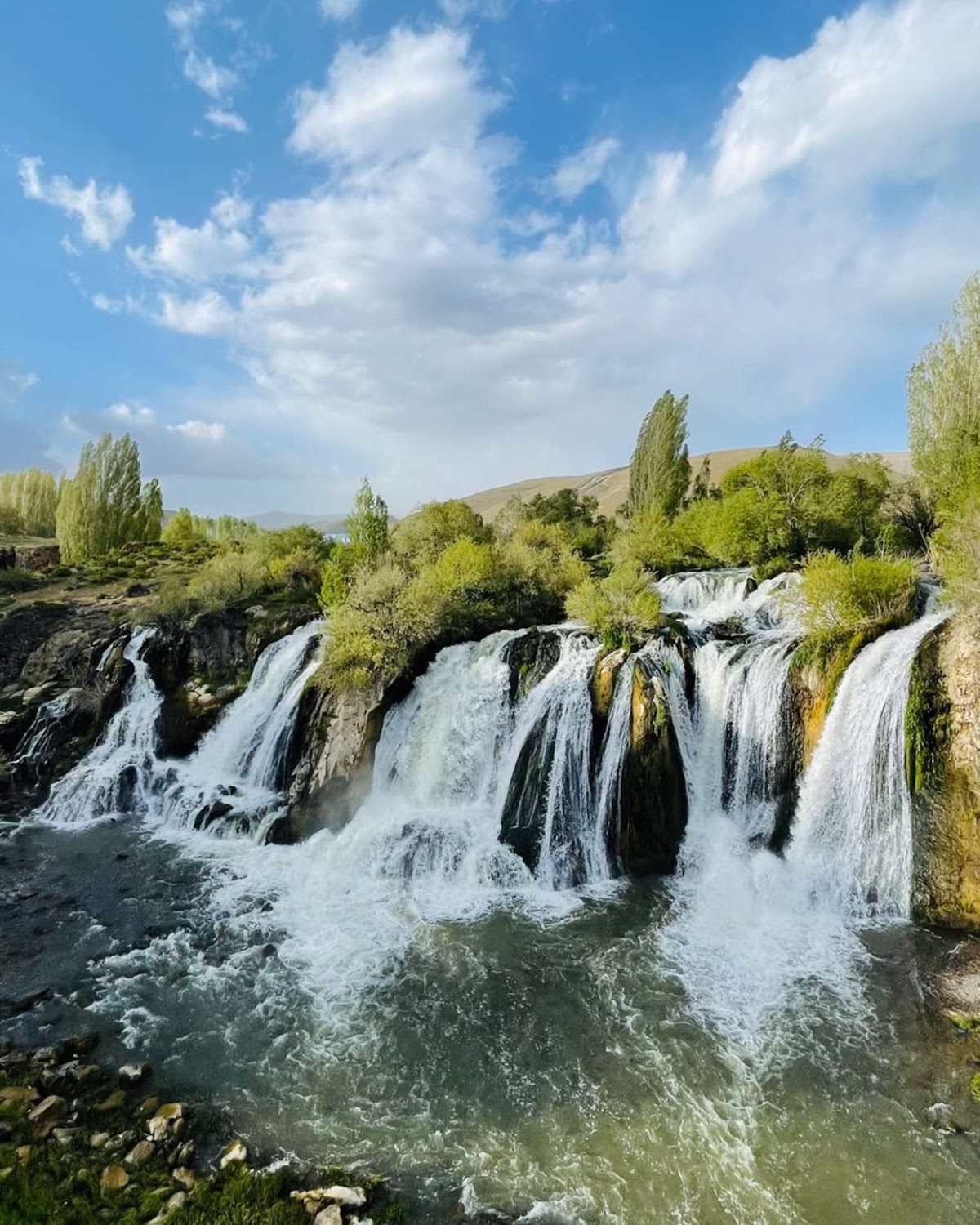 Muradiye Waterfall