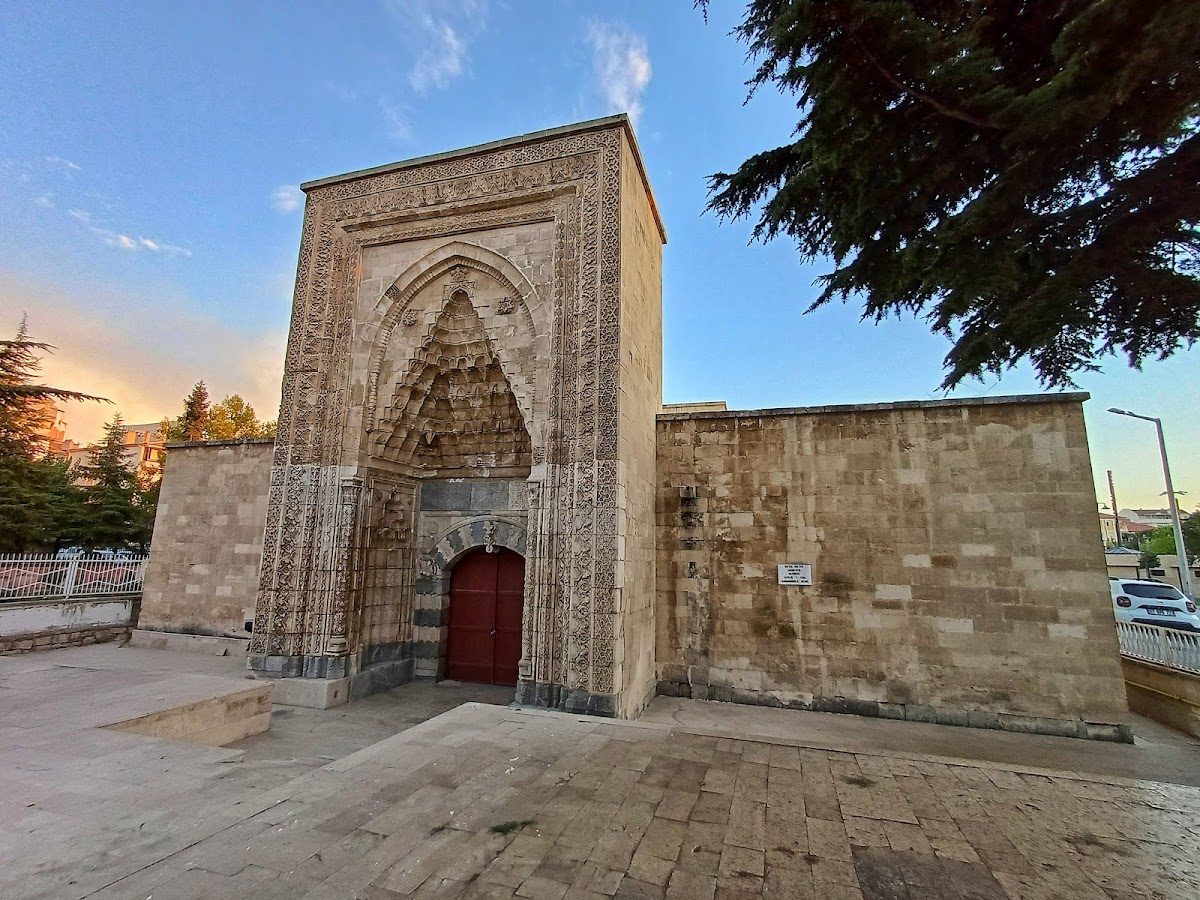 Hatuniye Medresesi