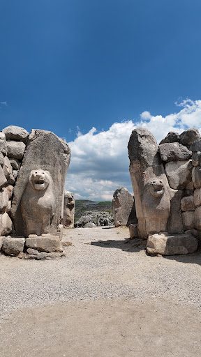بوابة الأسد