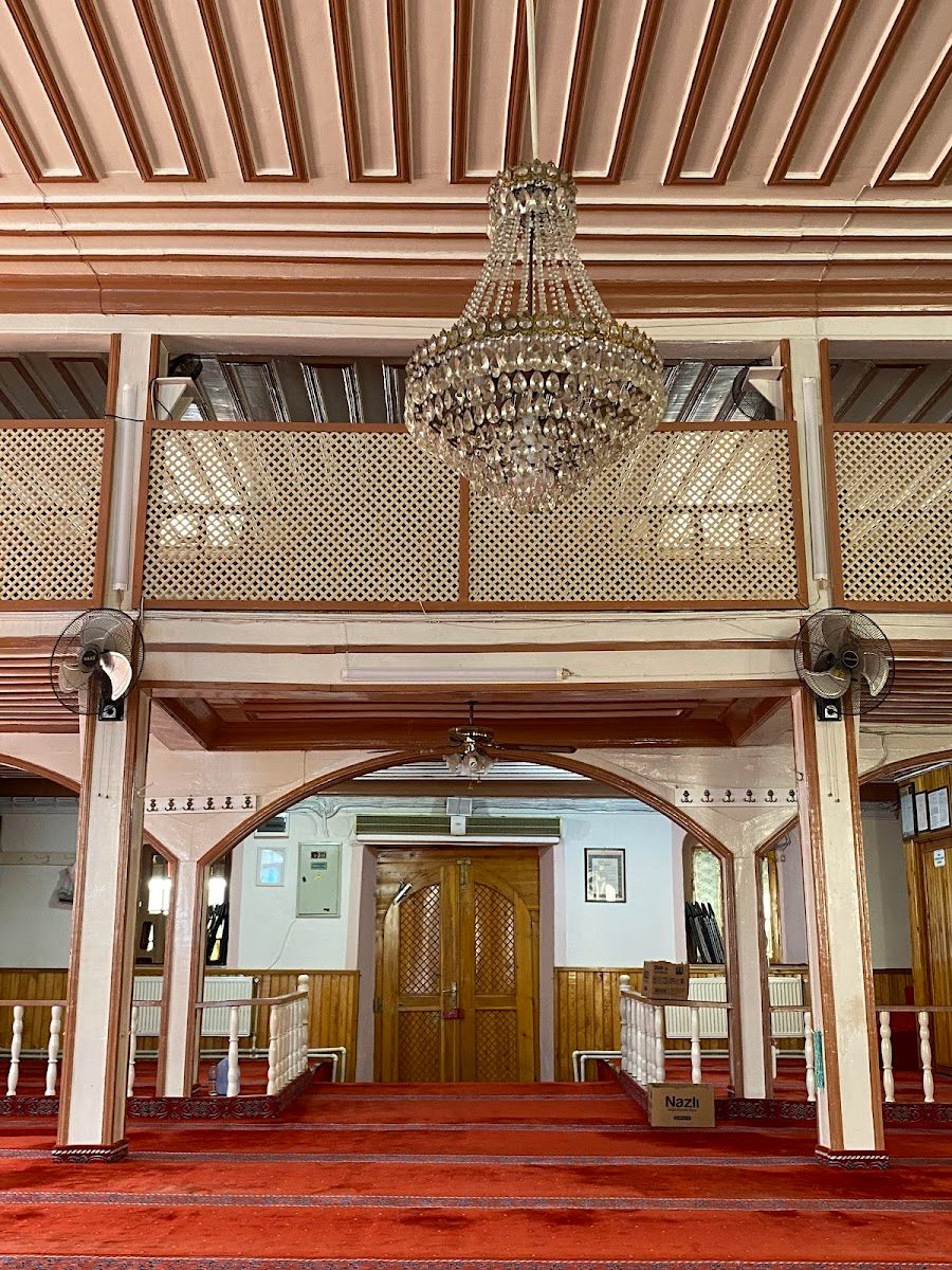 جامع يالي - 1