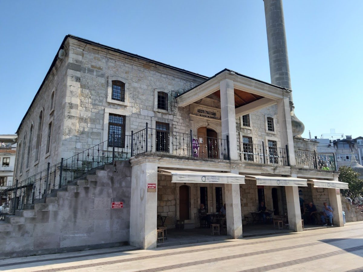 Yalı Mosque