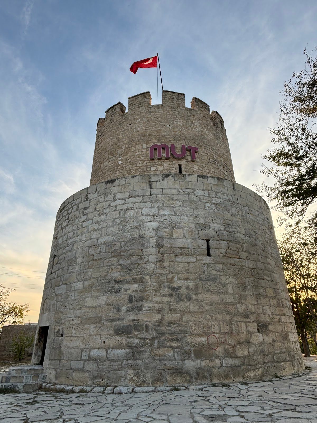 Mut Castle