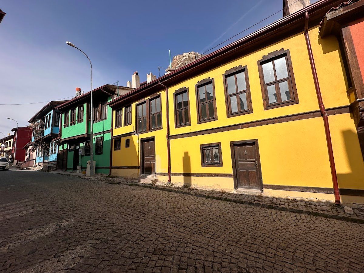 Tarihi Afyon Evleri ve Taşhan